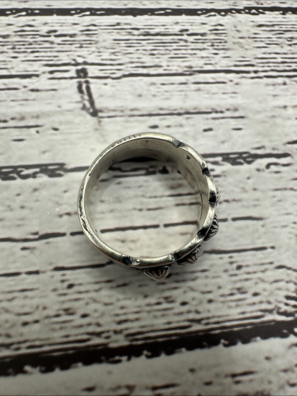 Women's Silver Concho-Style Band Ring - Classic Western Detail - Picture 4 of 7